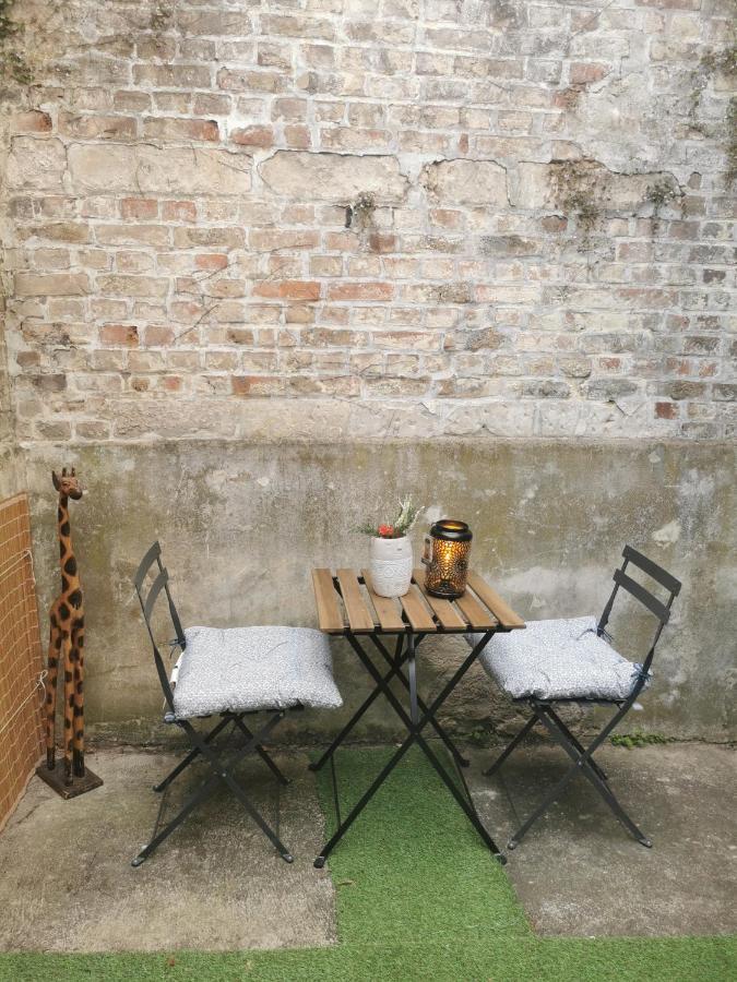 Appartement Cozy En Plein Centre Ville 阿棉 外观 照片